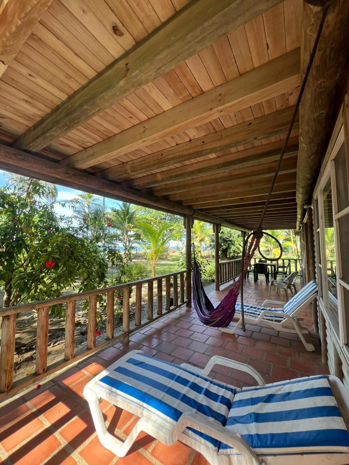 Quarto em Acomodações Particulares Mangobiche *